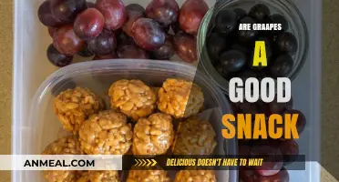 Exploring the Health Benefits of Grapes as a Nutritious Snack Option