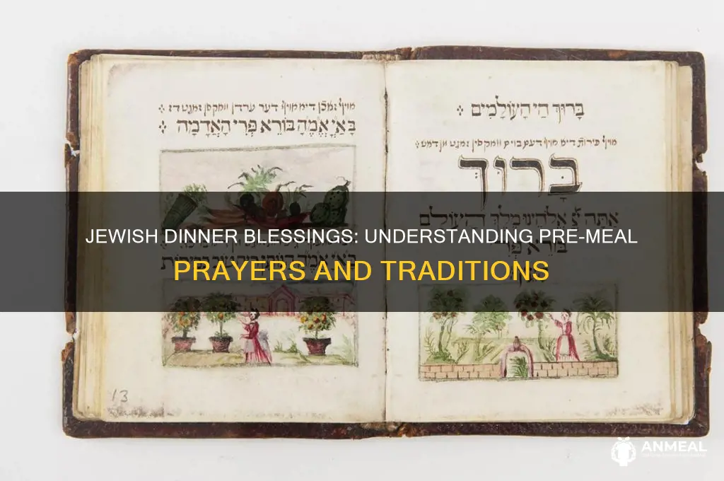 do jewish people say a prayer before dinner