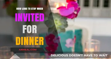 Dinner Party Etiquette: Timing Your Stay as a Gracious Guest