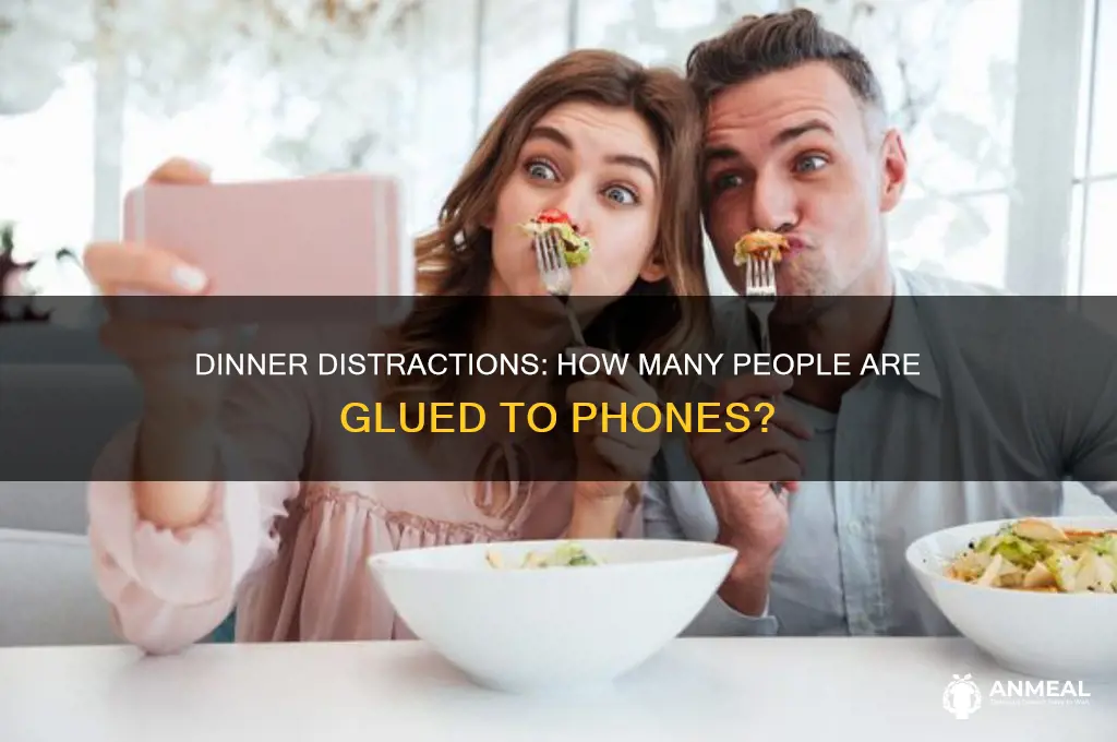 how many people are on their phones at dinner