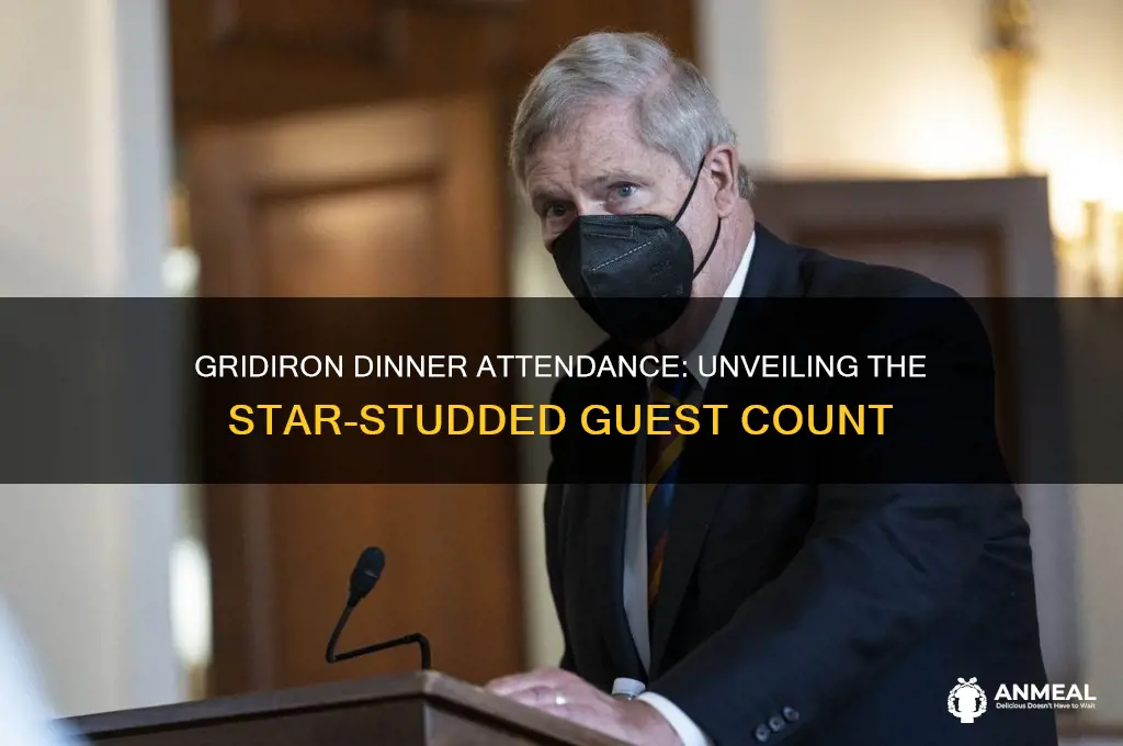 how many people at gridiron dinner