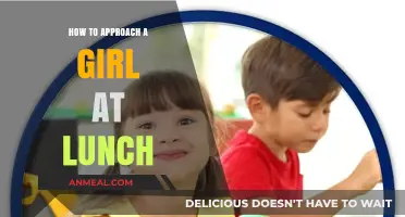 Confidently Approach Her at Lunch: Simple Tips for a Smooth Conversation