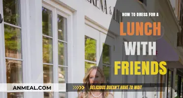 Casual Chic: Perfect Outfits for a Lunch with Friends