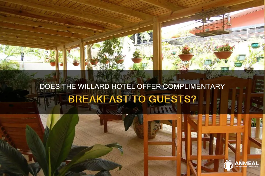 is breakfast included at the willard