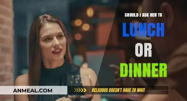 Lunch or Dinner? Choosing the Perfect First Date Invitation