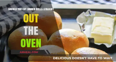 Freshly Baked Dinner Rolls: To Slice Immediately or Wait?