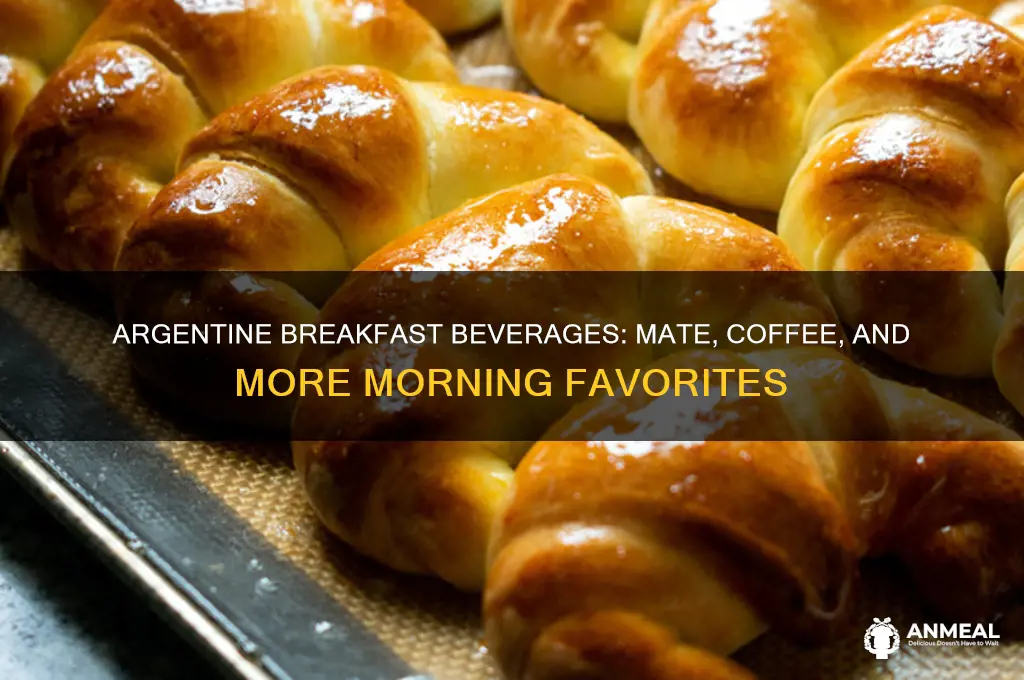 what do argentinians drink for breakfast