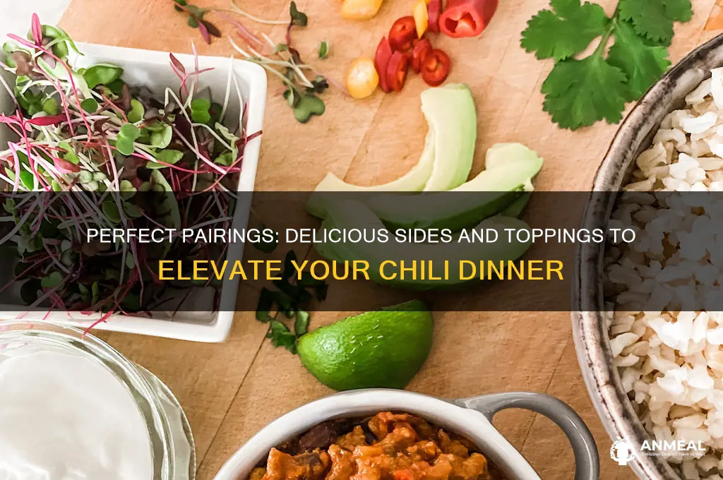 what goes well with chili dinner