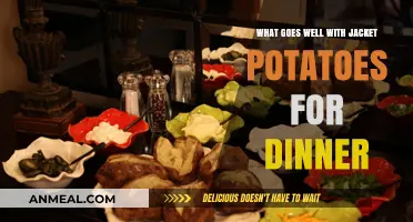 Delicious Dinner Pairings: Perfect Sides and Toppings for Jacket Potatoes