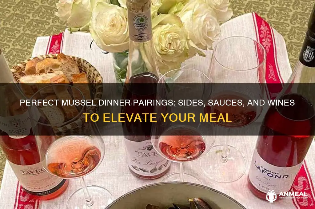 what goes with mussels for dinner