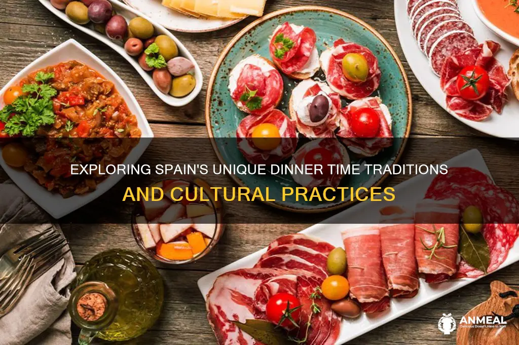 what is dinner time in spain