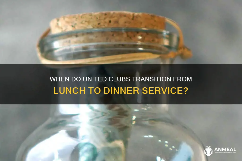 what time do united clubs switch from lunch to dinner
