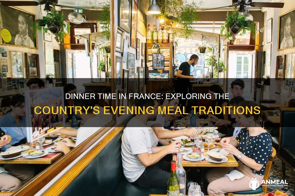 what time is dinner time in france