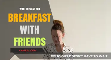 Casual Breakfast Outfits: Stylish and Comfortable Looks for Friend Gatherings