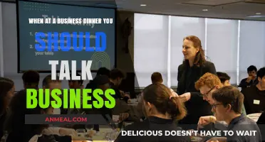 Business Dinners: When and How to Seamlessly Discuss Work Topics
