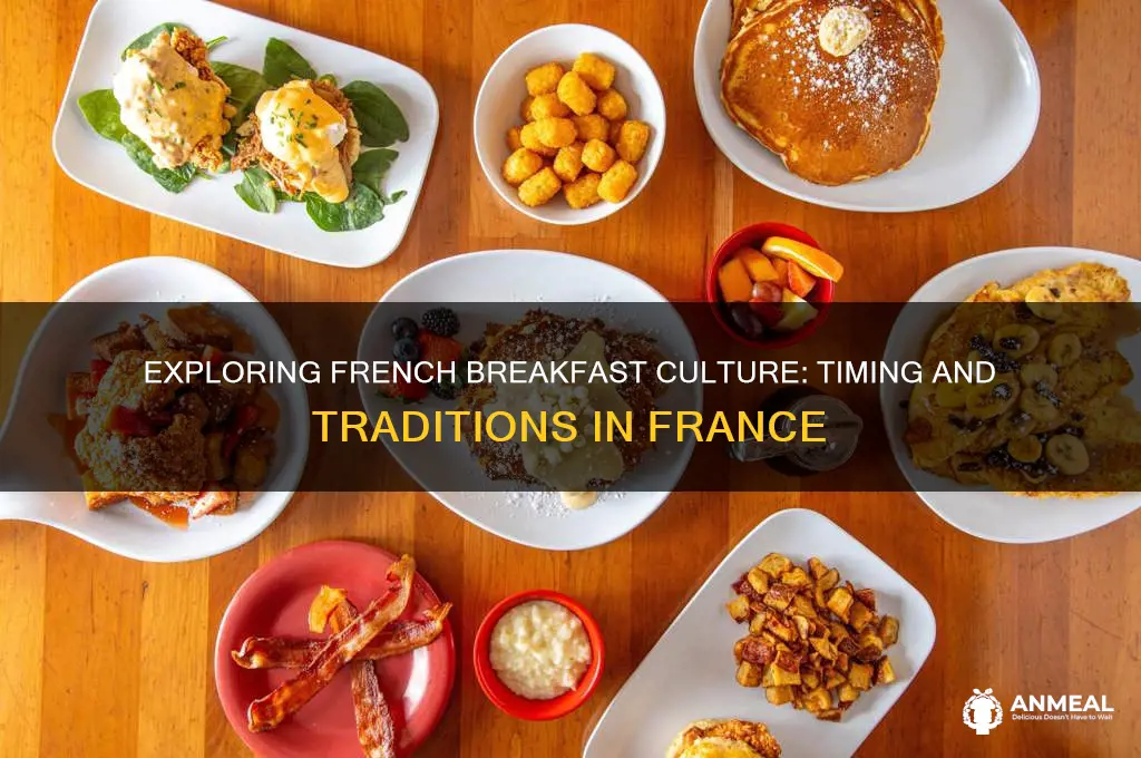 when is breakfast in france