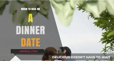 Perfect Timing: When to Seal the Dinner Date with a Kiss
