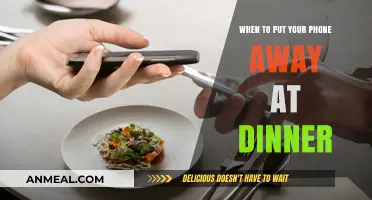 Mindful Dining: When to Silence Your Phone at the Table