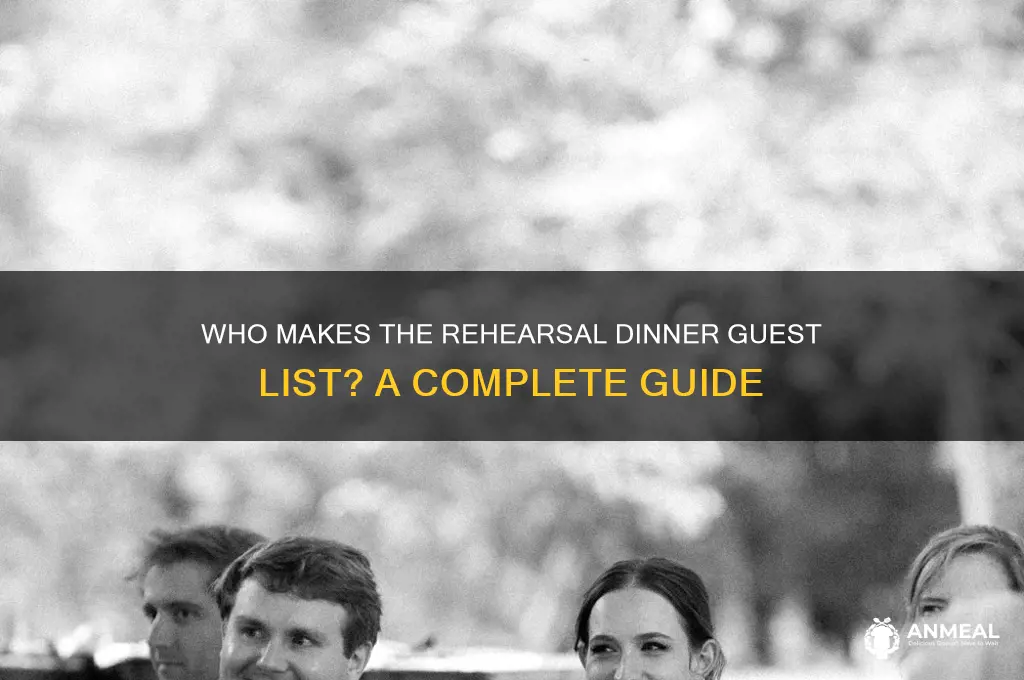 who gets invited toi a rehersal dinner