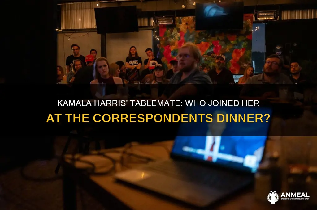 who is sitting next to kamala harris at correspondents dinner