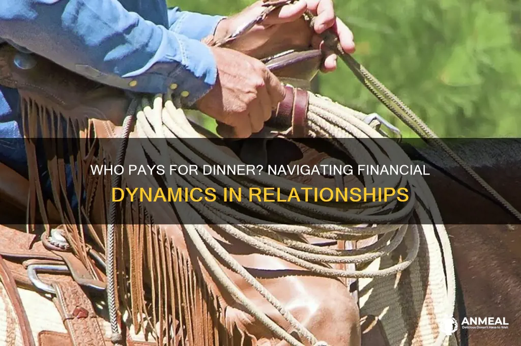 who pays for dinner in a relationship