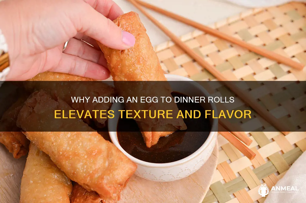 why do you put an egg in dinner rolls